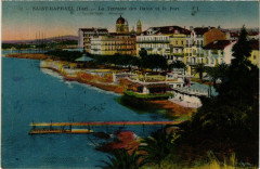 Saint-Raphael La Terrasse des Bains et le Port