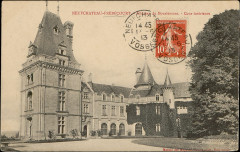 Carte postale, Neufchâteau-Frébécourt, Château de Bourlémont, Cour intérieure