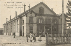 Carte postale, Thaon-les-Vosges, Le Réfectoire, Salle de Théâtre -
													88 Vosges
												