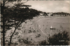 Le Val Andre Vue de la plage cote sud France