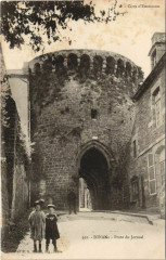 Carte postale ancienne Porte du Jerzual
                                                                     à Dinan
                                