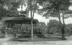 Le kiosque à musique du jardin du Grand Rond de Toulouse en 1910