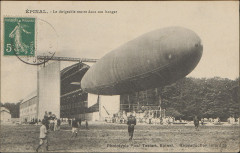 Carte postale, Epinal, Le dirigeable rentre dans son hangar