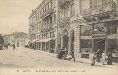 Carte postale, Epinal, Le Grand Bazar et le Quai des Bons-Enfants -
													88 Vosges
												