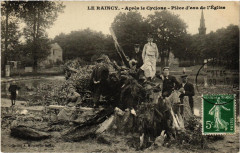 Le Raincy Apres le Cyclone. Place d'eau de l'Eglise. au Raincy