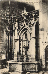 Le Puy - Ancienne fontaine -
													43 Haute Loire
												