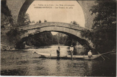 Pierre-Perthuis Les Tireurs de sable à Pierre-Perthuis