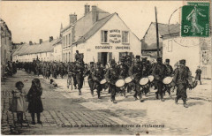 Camp de Sissonne Entree de l'infanterie à Sissonne