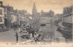 Amiens Rue Des Majots Le Marche Des Brocanteurs à Amiens