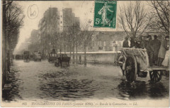Carte postale ancienne Inondation de Paris (Janvier 1910) - Rue de la Convention
                                                                     à Paris 15e
                                