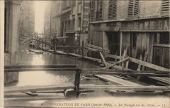 Inondation 1900 Paris Rue des ursins Les Passages France