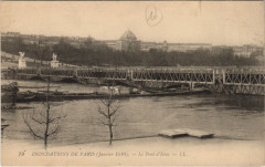 Carte postale ancienne Inondations de Paris (Janvier 1910) - Le Pont d'Iéna
                                                                     à Paris 7e
                                