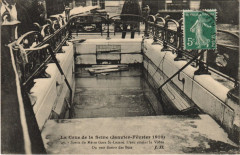 Inondations 1910 Paris Sortie du Metro Gare Saint-lazare