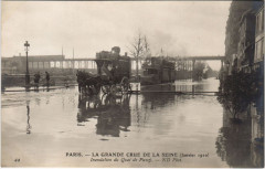 Carte postale ancienne La grande crue de la Seine (Janvier 1910) - Inondation du Quai de Passy.
                                                                     à Paris 16e
                                