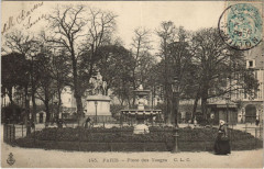 Paris 4e Place des Vosges à Paris 4e