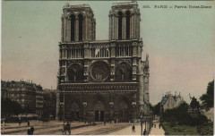 Paris 4e Parvis Notre-Dame à Paris 4e