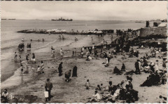 Arromanches Port de la Liberation , la Plage