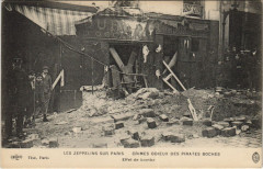 Carte postale ancienne Les Zeppelins Sur Paris Effet de bombe
                                                                     à Paris
                                