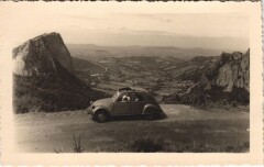 Auto in the Mountains - Photo