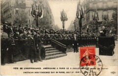 Carte postale ancienne Fête de l'indépendance Américaine à Paris le 4 Juillet 1918 - La Tribune officielle
                                                                     à Paris 16e
                                