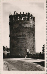 Verneuil-sur-Avre La Tour Grise