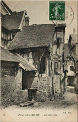 Pont-de-l'Arche La Cour Aine