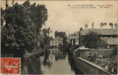 Pacy-sur-Eure Vue sur l'Eure - prise du Pont en Amont à Pacy-sur-Eure