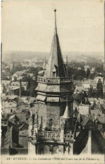 Evreux La Cathedrale - Une des Tours Vue de la Fleche