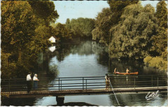 Ezy-sur-Eure La Passerelle et les Bords de l'Eure