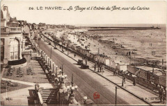 La Plage et l'Entree du Port Ships