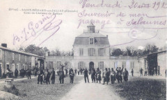 Issac - Saint-Médard en Jalles - château Belfort (cour)