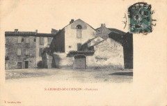 Saint Georges De Luzencon Presbytere