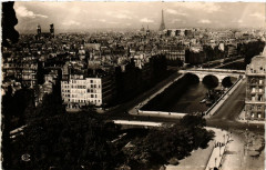 Paris 4e Panorama sur la Seine à Paris 4e