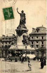 Paris 4e La Statue de la République à Paris 4e