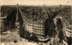 Paris 4e Le Boulevard Henri Iv et la Rue Saint-Antoine -
																					75004 Paris 4e
																			