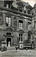 Paris 4e Le Marais au 17e ciécle. Hotel Sully Rue Saint-Antoine à Paris 4e