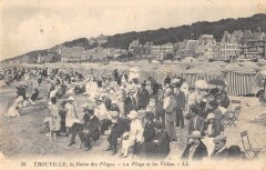 Trouville La Plage Et Les Villas