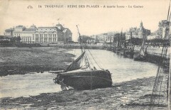 Trouville A Maree Basse Le Casino