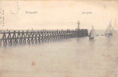 Trouville Les Jetees