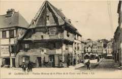 Lamballe Vieilles Maisons de la Place France