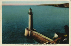Le Legue Phare de St.Laurent a maree haute France