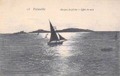 Trouville Barque De Peche Effet De Nuit