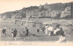 Trouville La Plage Et Les Villas