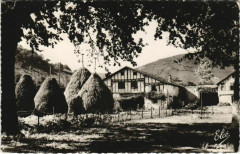Pays Basque - Ferme Basque Typique -
													64 Pyrénées Atlantiques
												