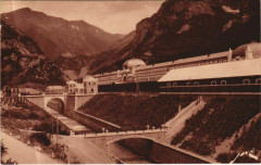 Canfranc La Gare Internationale Los Aranones -
													64 Pyrénées Atlantiques
												