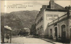 Saint-Sauveur L'Hotel de France et la Salle du Restaurant