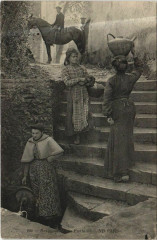 Basquaises a la Fontaine - Types