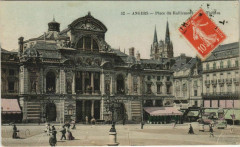 Angers Place du Ralliement - Le Theatre à Angers