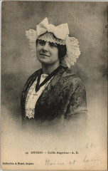 Angers Coiffe Angevine - Femme - Type à Angers