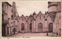 Doue-la-Fontaine Place Saint-Pierre